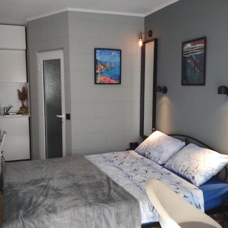 Ferienwohnung Студия В Комплексе Rozali Warna Exterior foto