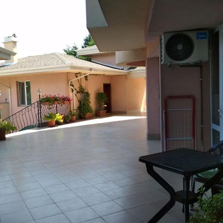 Ferienwohnung Студия В Комплексе Rozali Warna Exterior foto
