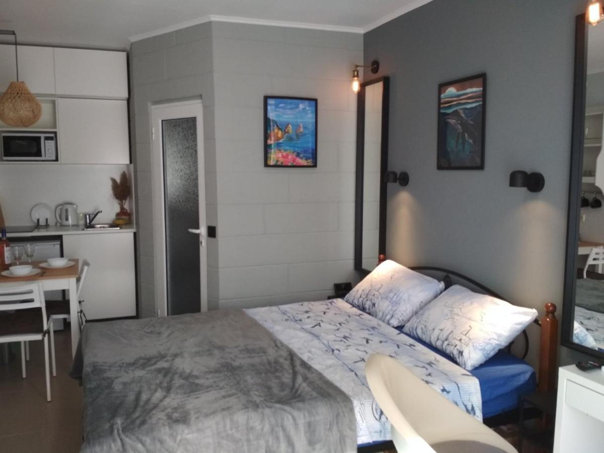 Ferienwohnung Студия В Комплексе Rozali Warna Exterior foto