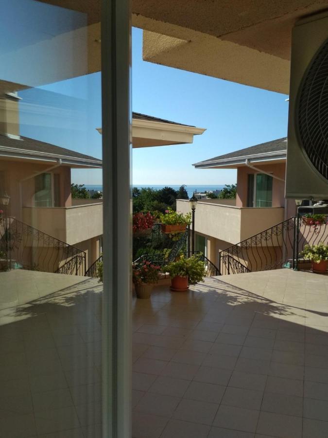 Ferienwohnung Студия В Комплексе Rozali Warna Exterior foto