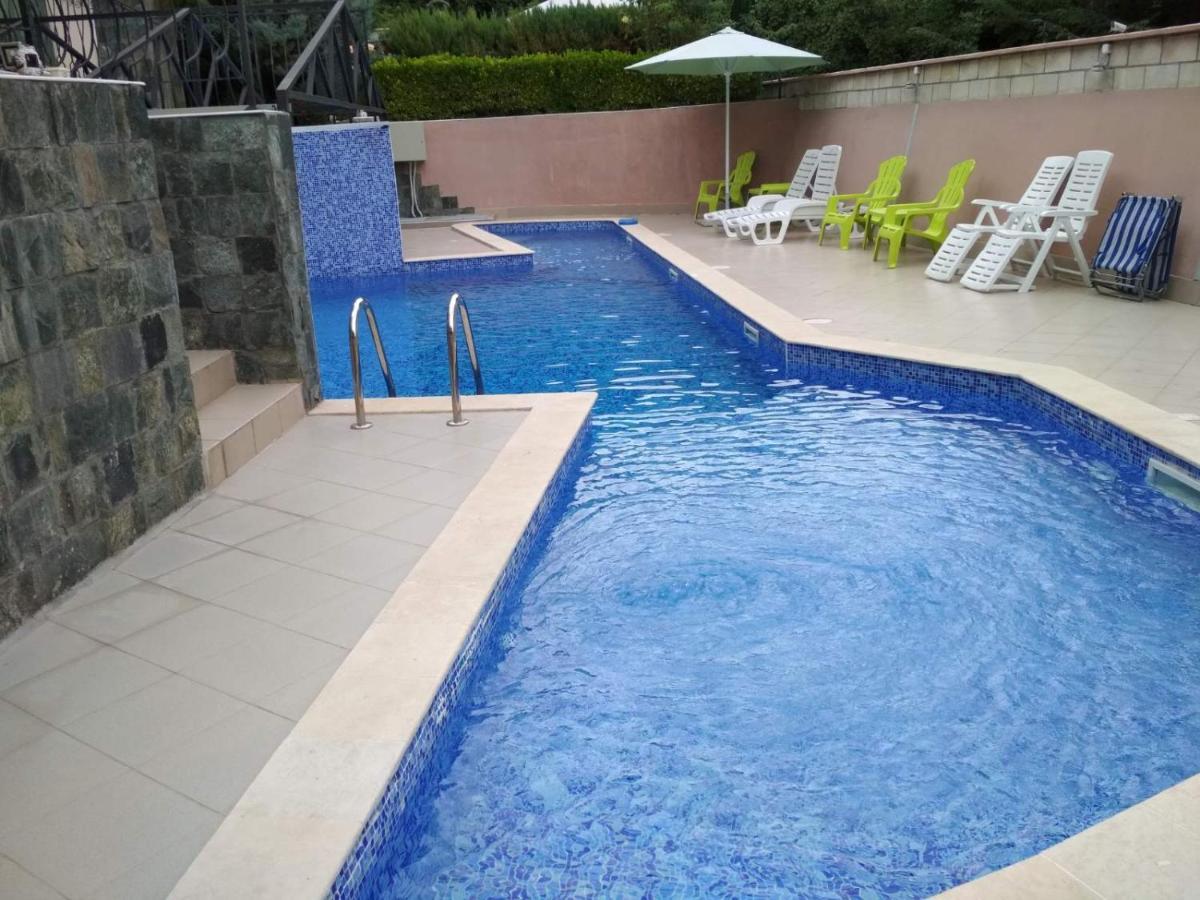 Ferienwohnung Студия В Комплексе Rozali Warna Exterior foto